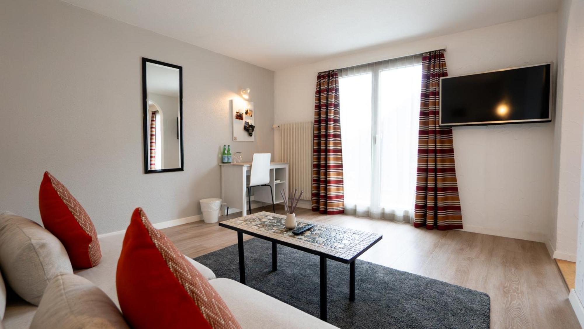 Hotel & Restaurant Roessli Stansstad Luaran gambar